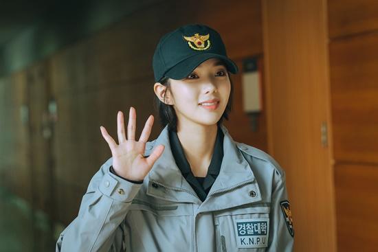 디즈니플러스 추천 한국 드라마 너와 나의 경찰수업1