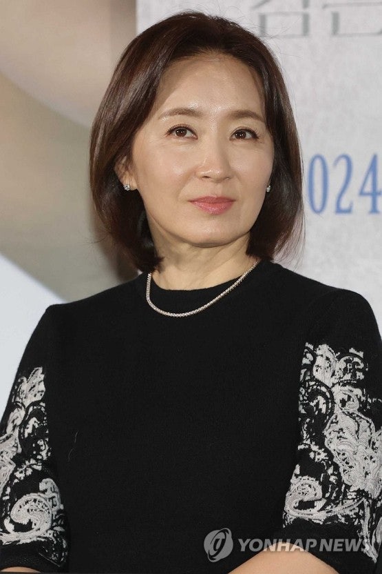 윤유선 나이