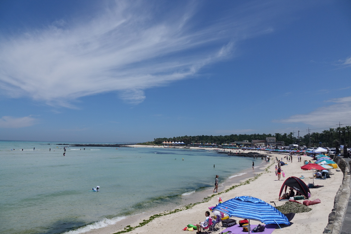 제주 금능해수욕장 얕은 바다와 비양도 뷰, 가족 피서지 추천