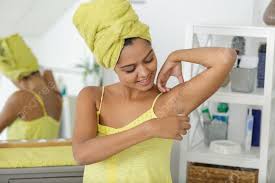 왼쪽 겨드랑이 아래 통증