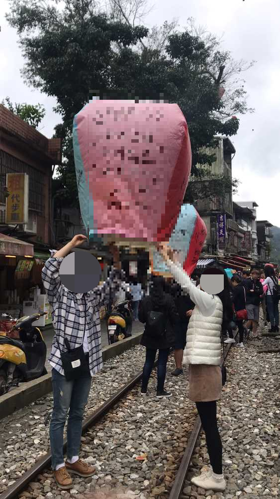스펀 풍등 날리기