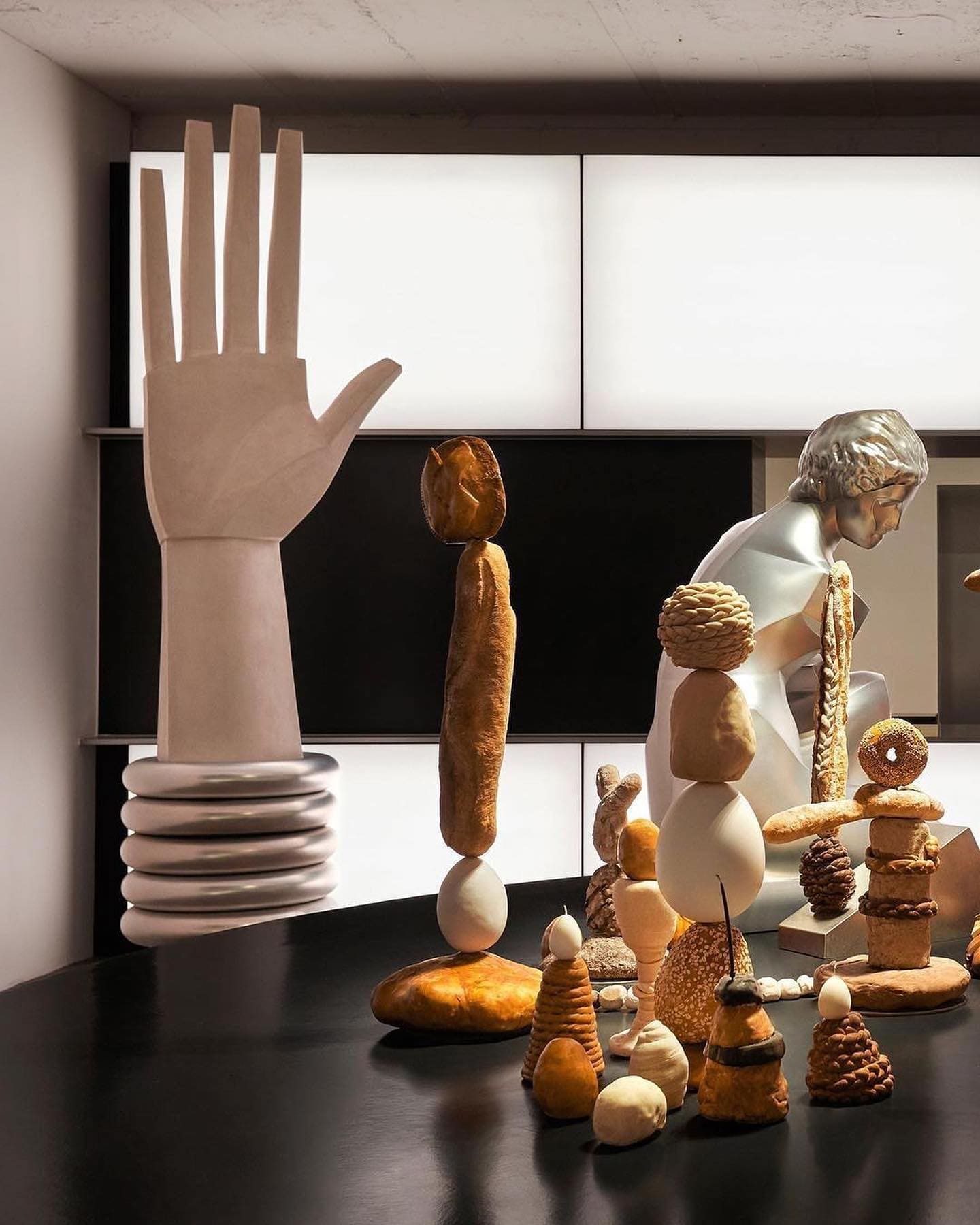 누데이크 성수 팝업 벌스케이크 오브제 및 공간