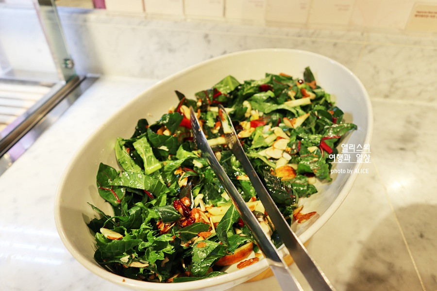 2023 빕스 딸기 퍼레이드 런치 솔직 후기 + 90% 할인쿠폰 샐러드바 가격