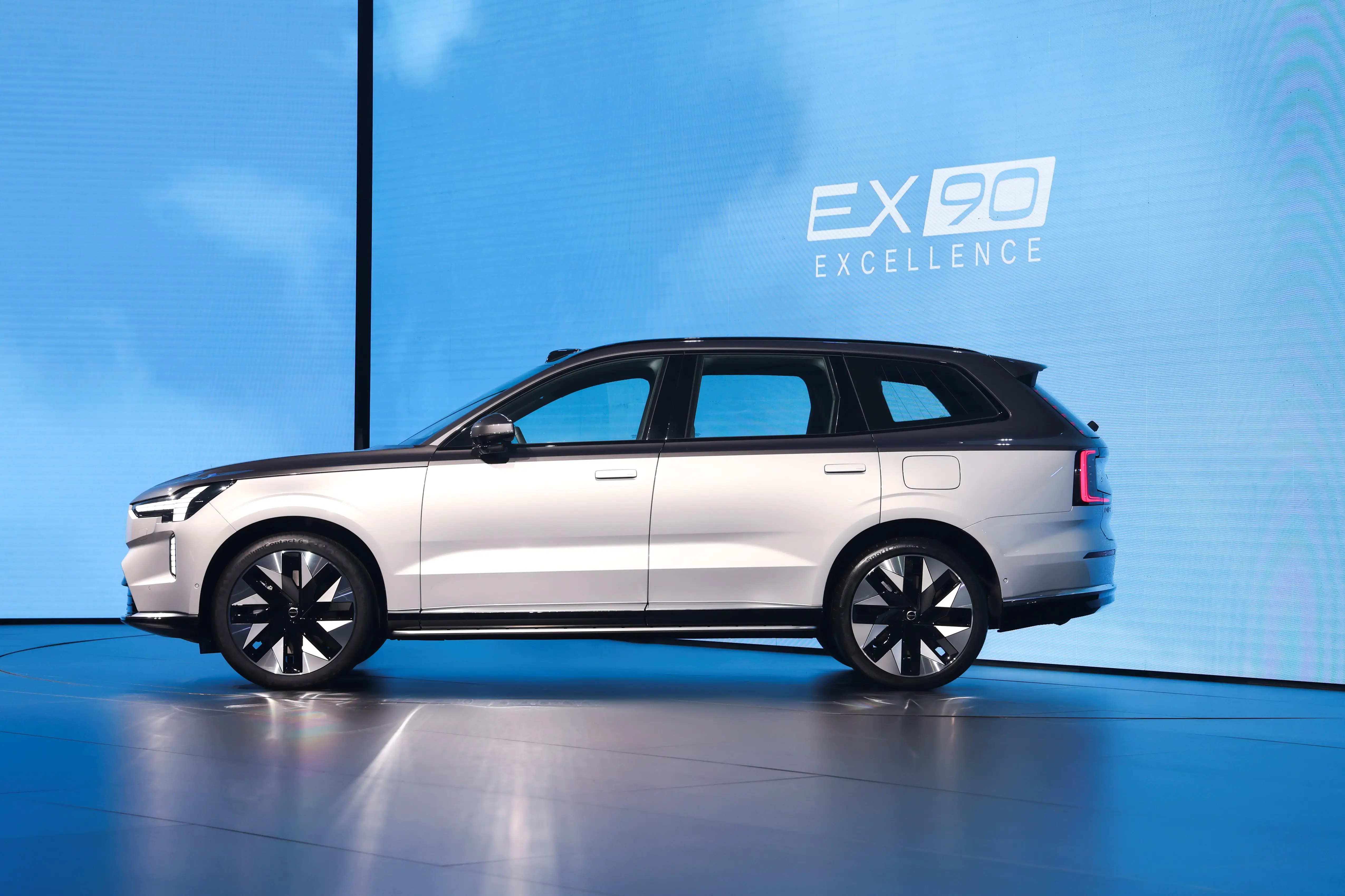 볼보 한정판 플래그십 전기 SUV 'EX90 엑설런스 (VOLVO EX90 Excellence)'