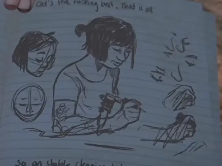 문신하고 있는 여자