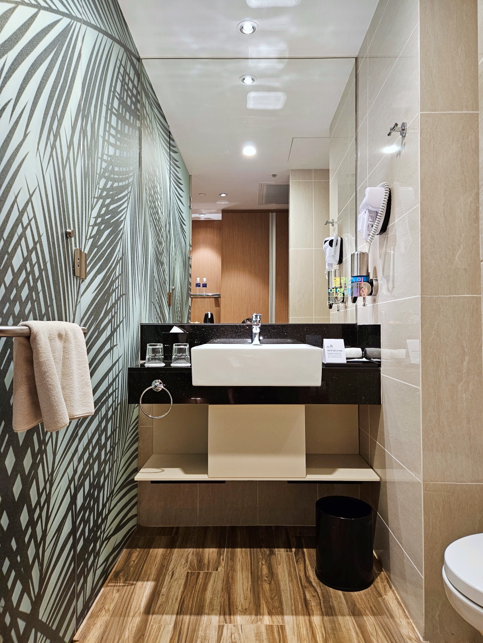 홀리데이 인 익스프레스 코타키나발루 시티 센터 스탠다드 룸 솔직후기