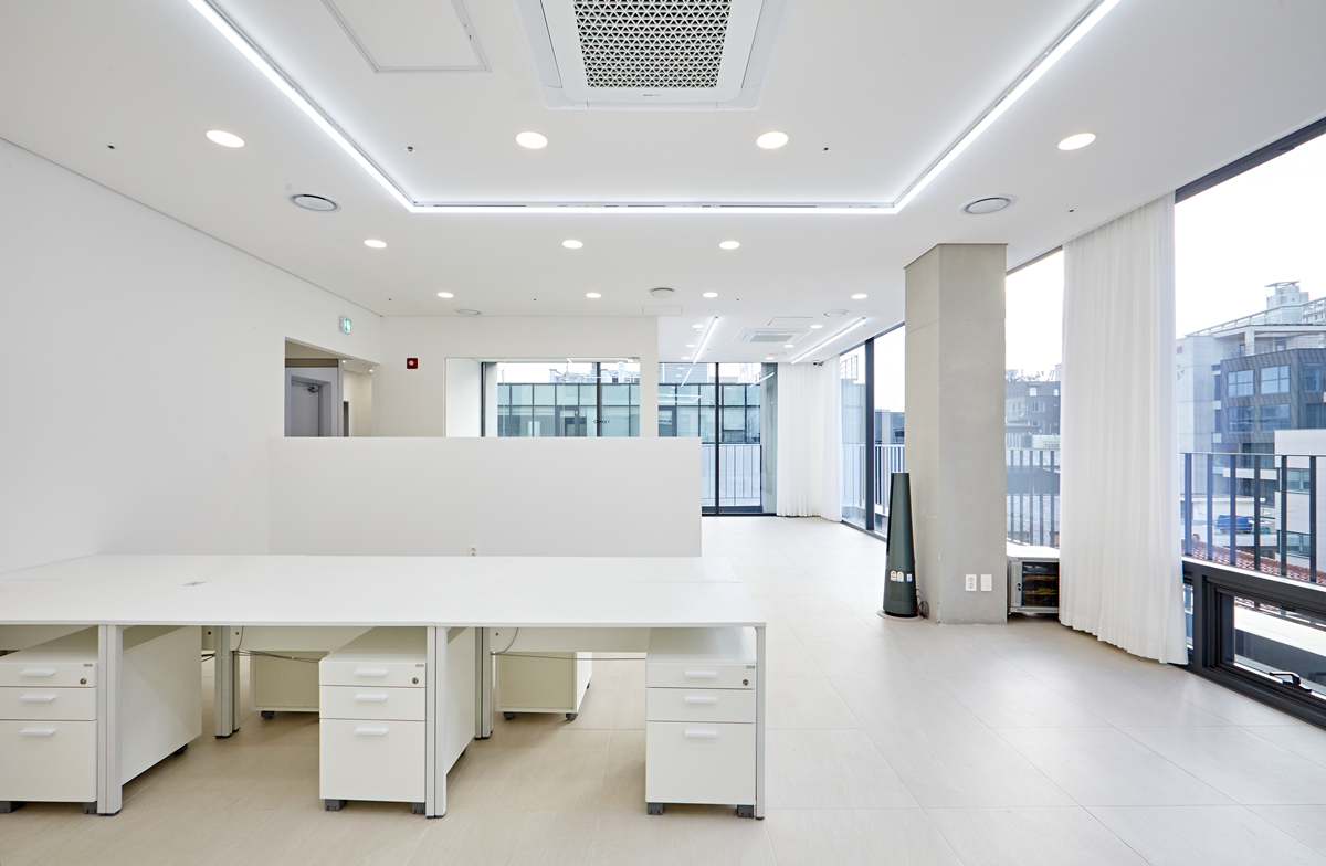 화이트톤사무실인테리어