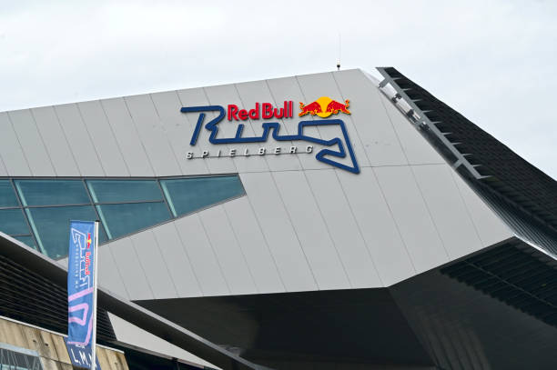 RB7의 배기 블로운 디퓨저와 에이드리언 뉴이의 천재적 집념