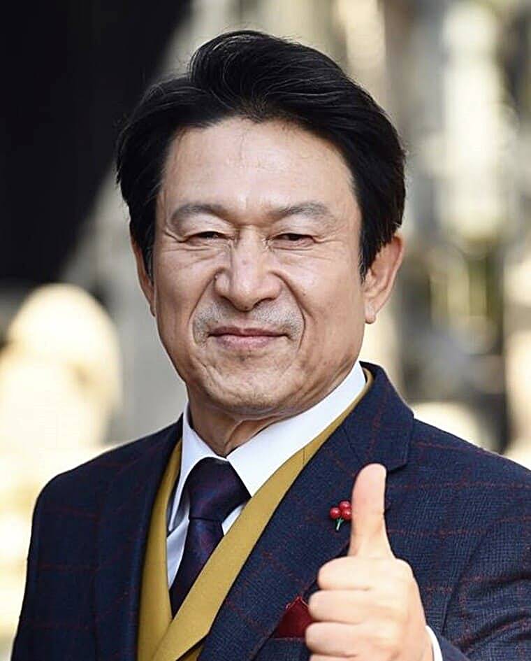 배우-김응수