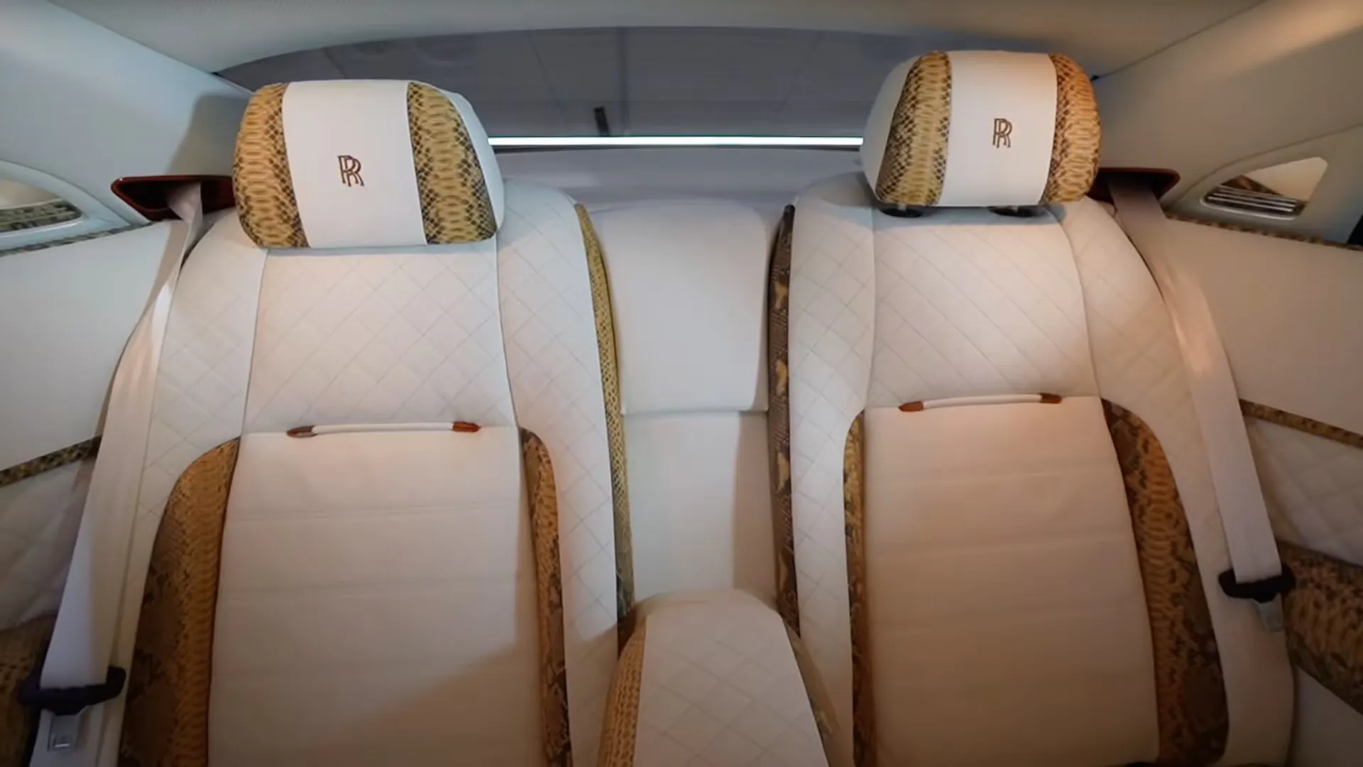 롤스로이스 레이스 아폴로 이미지