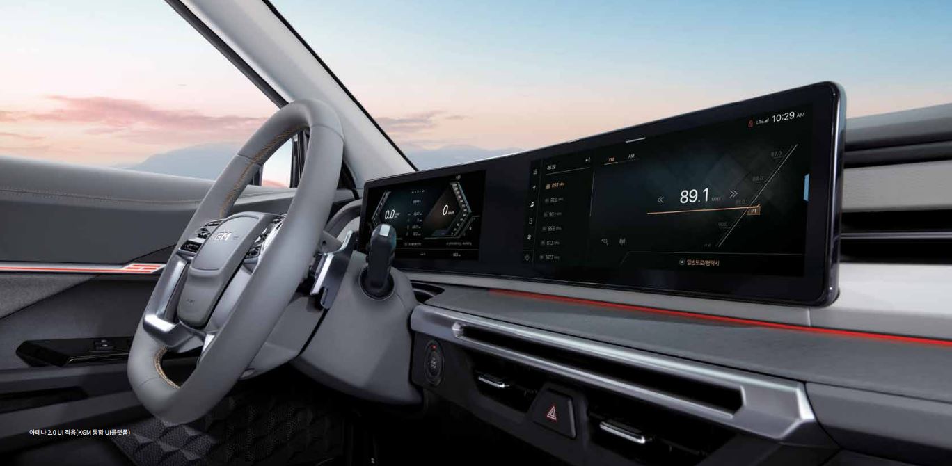 토레스 하이브리드 인테리어 / 뒷면