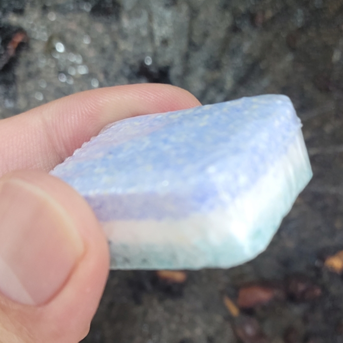 프로쉬 그린레몬은 파랑 흰색 녹색의 3층 구조로 되어 있는 것이 특징이다