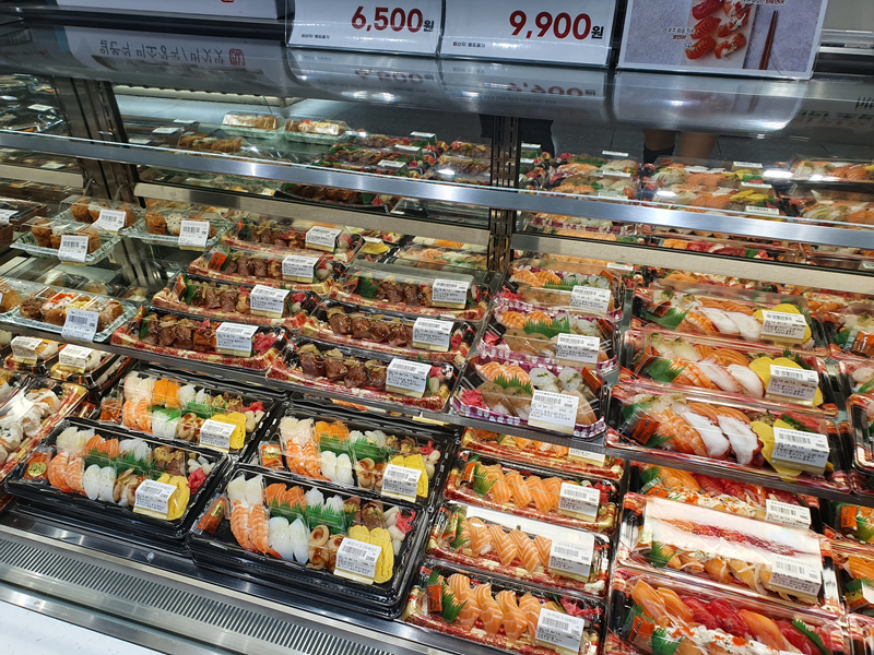 전시된-초밥들