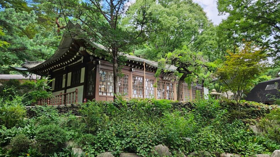 서울 길상사 : 서울 도심 사찰속에서 만나는 무소유와 사색의 공간