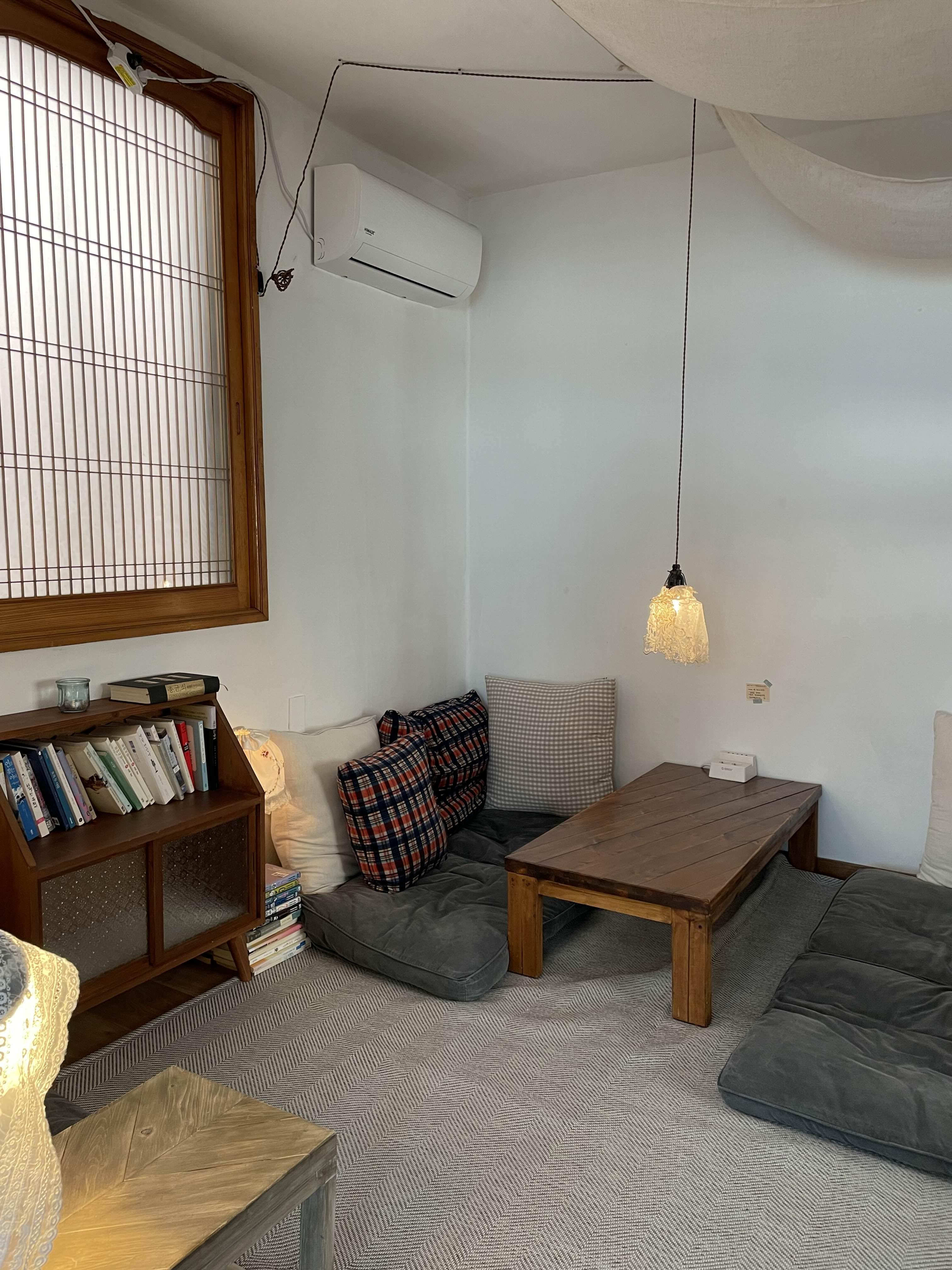 카페 좌식 사진