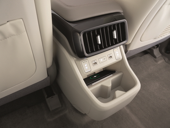 카니발 급 미니밴 현대 쿠스토 출시? 가격, 제원, 성능