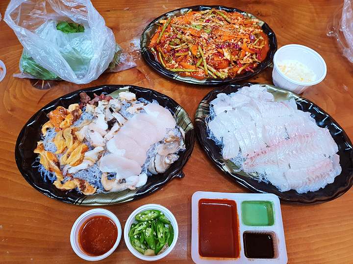 꼼치맑은탕 꼼치매운탕 주꾸미 볶음 굴찜 해물 특산물 한상 보령 대천해수욕장 맛집 추천 생방송투데이 보고 먹고 즐기고 3GO