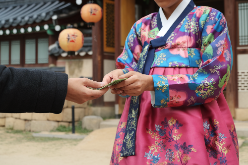 #세뱃돈유래 #적정세뱃돈 #초등학생세뱃돈 #중학생세뱃돈 #고등학생세뱃돈 #세뱃돈언제까지 #설날문화 #세뱃돈의미