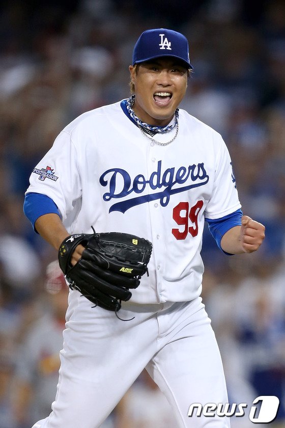 류현진 한화 복귀 8년 170억원 계약 잭팟 LA 다저스