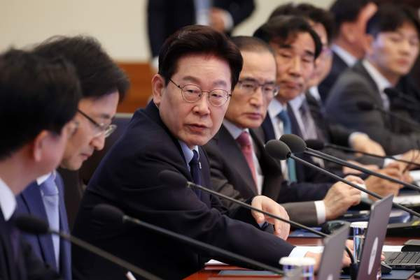 이 대통령 국무회의 공개 논란 총정리｜생중계 중단 요구 반박&middot;장관 발언 논란&middot;레드팀 뜻&middot;국무회의 영상