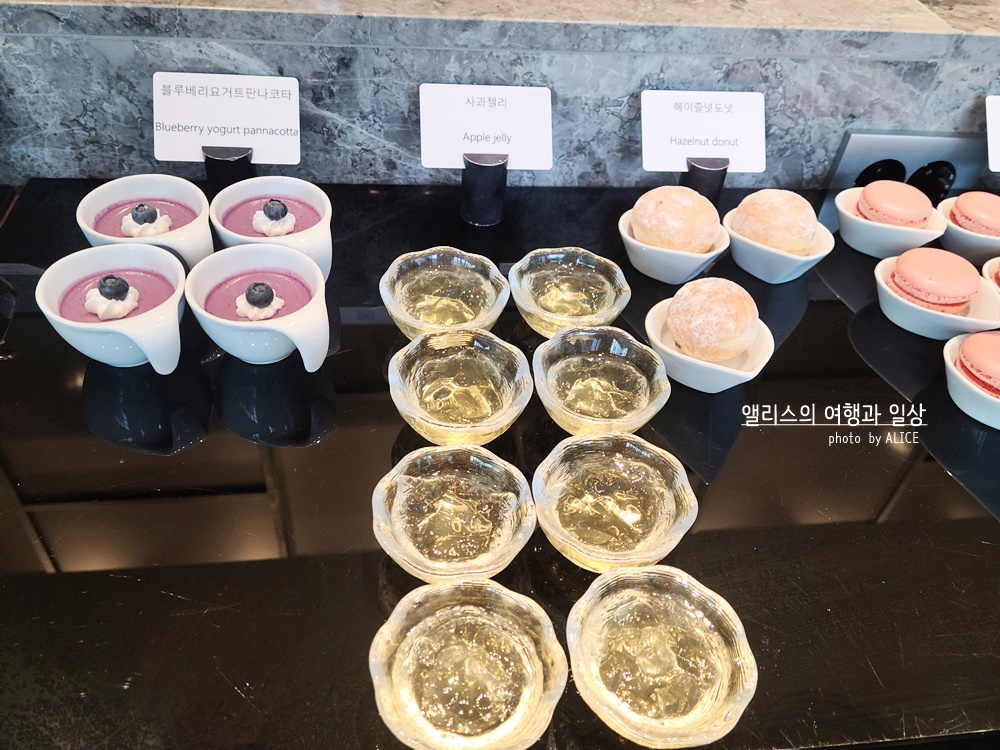 포포인츠 바이 쉐라톤 서울 명동 에볼루션 뷔페 런치 후기