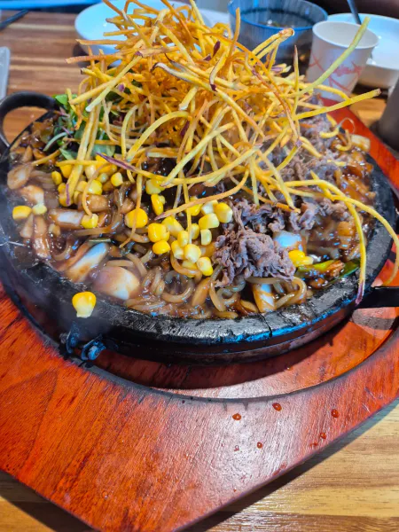 생생정보 대결 맛 대 맛 돌판 한우 짜장 vs 돌판 해물 짬뽕 음식점 위치