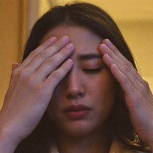 눈의 피로는 줄이세요!