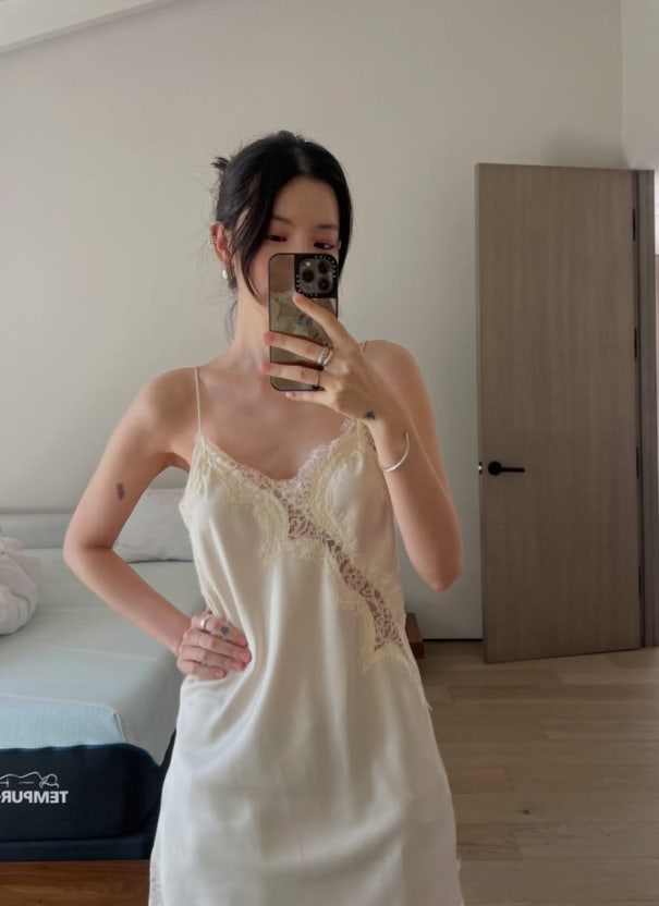 장재인 노브라