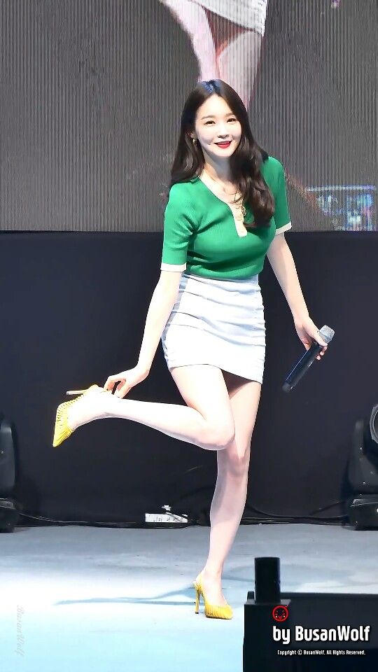 강민경 몸매