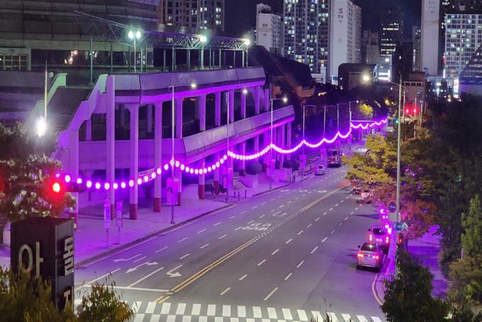 부산시 BTS 콘서트 전야제 행사로 또 한 번 보랏빛 밝힌다