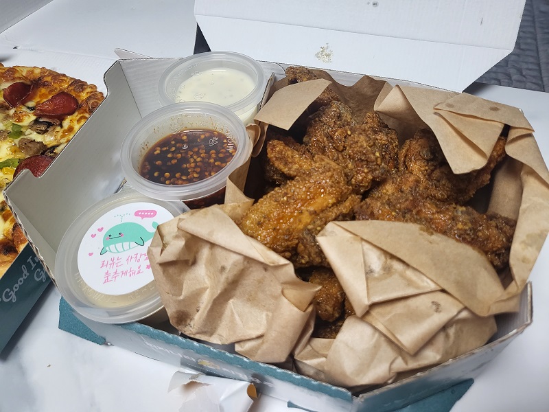 피자나라치킨공주 페퍼간장 뼈 치킨