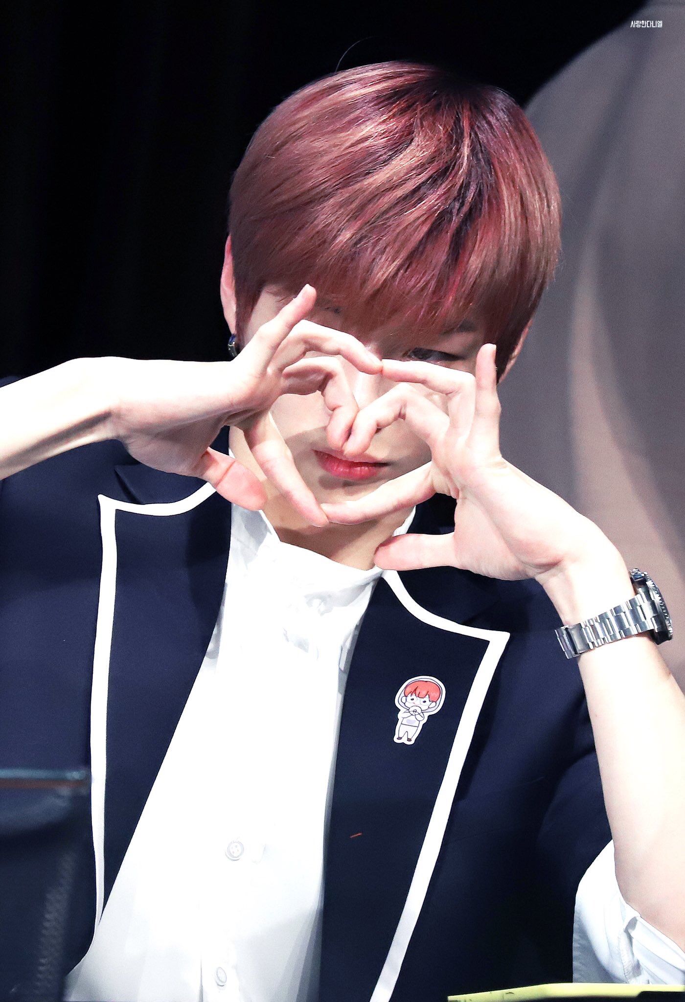 워너원 강다니엘 움짤
