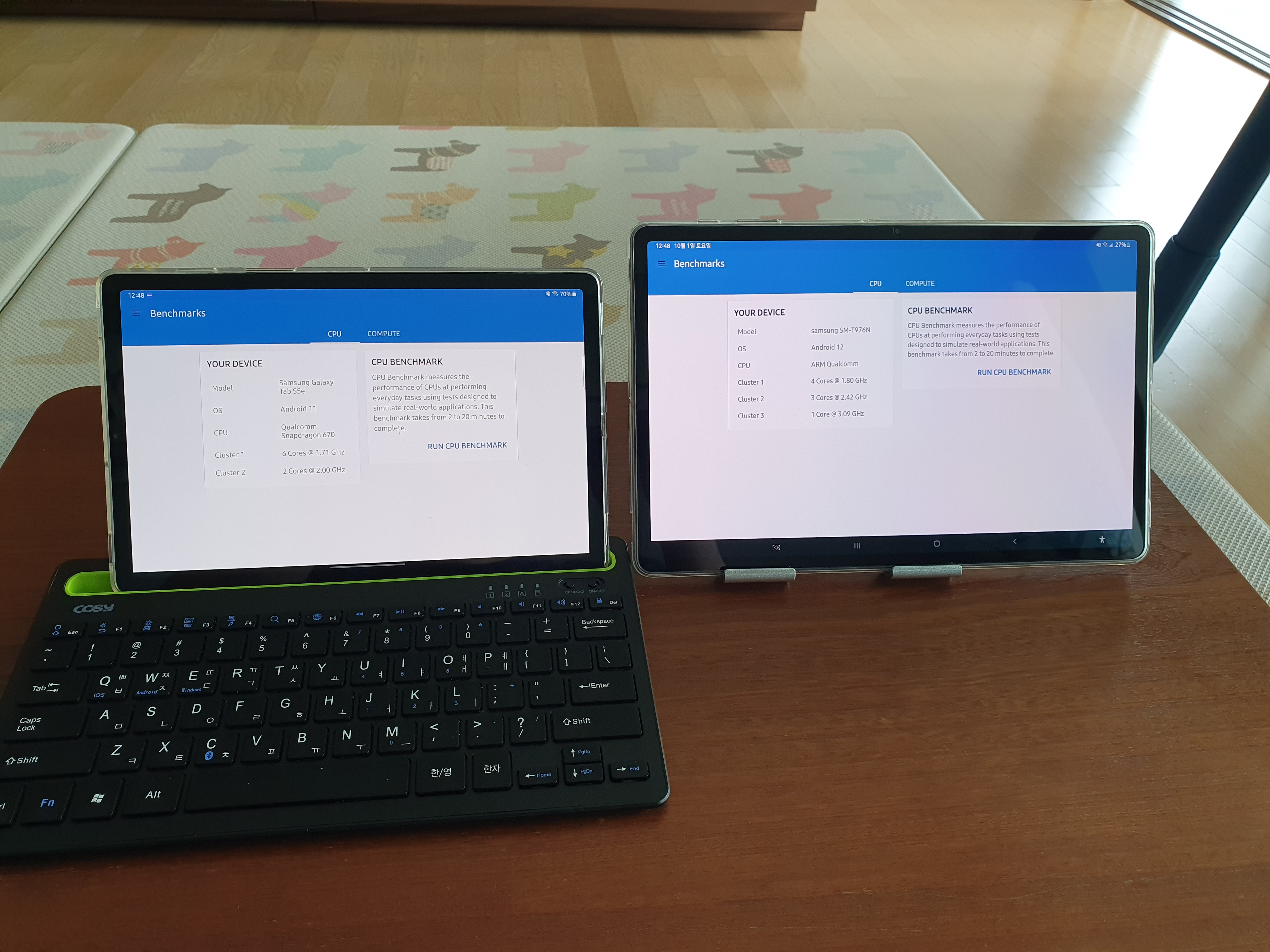 좌) 갤탭 S5e, 우) 갤탭S7+ 긱벤치5 벤치마킹 1차