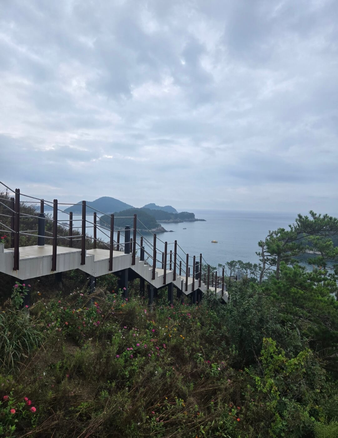 리조트 산책로