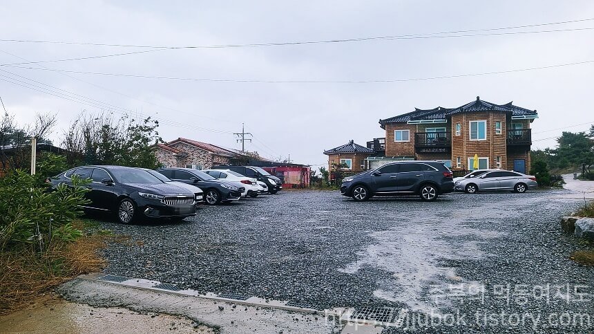 충남-태안-파도리해수욕장-커피인터뷰-파도리-주차장-2