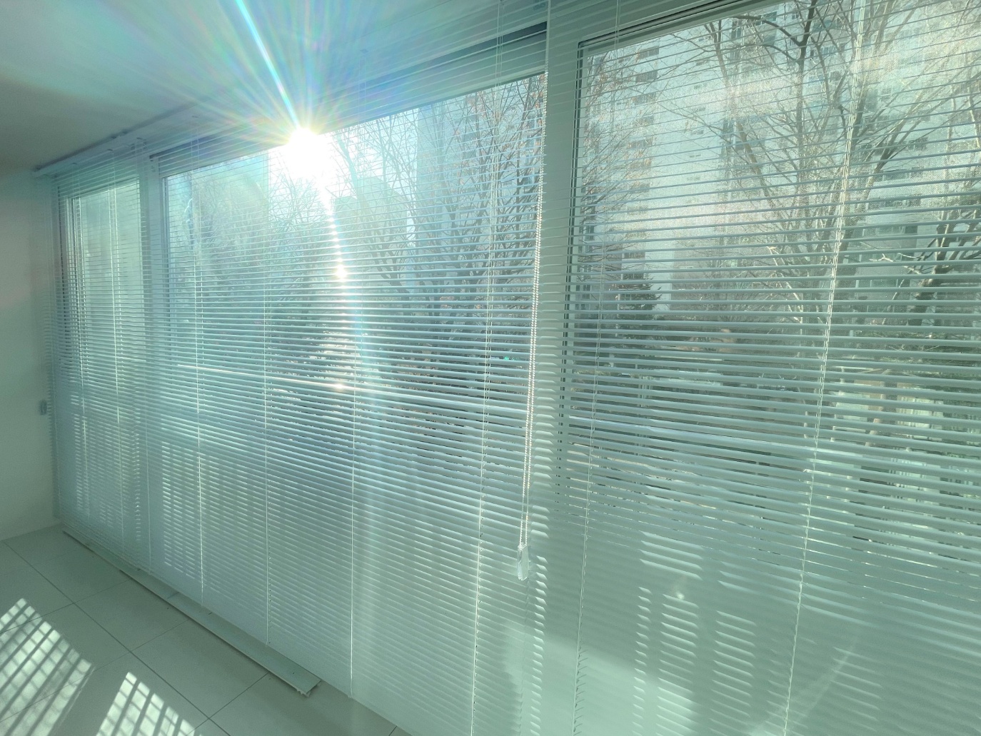 베란다-알루미늄-블라인드-시공-사진