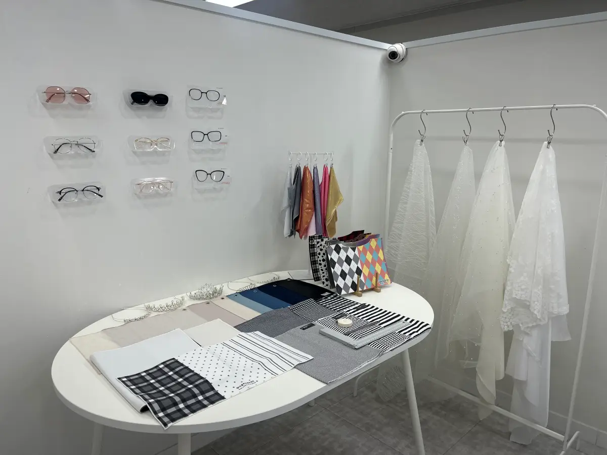 주니크컬러-내부-2