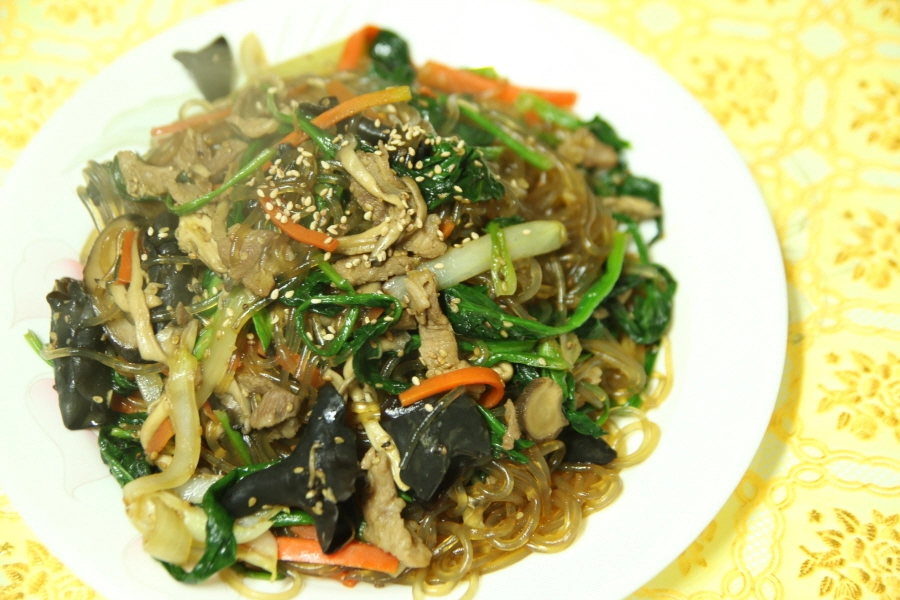 잡채 완성 모습