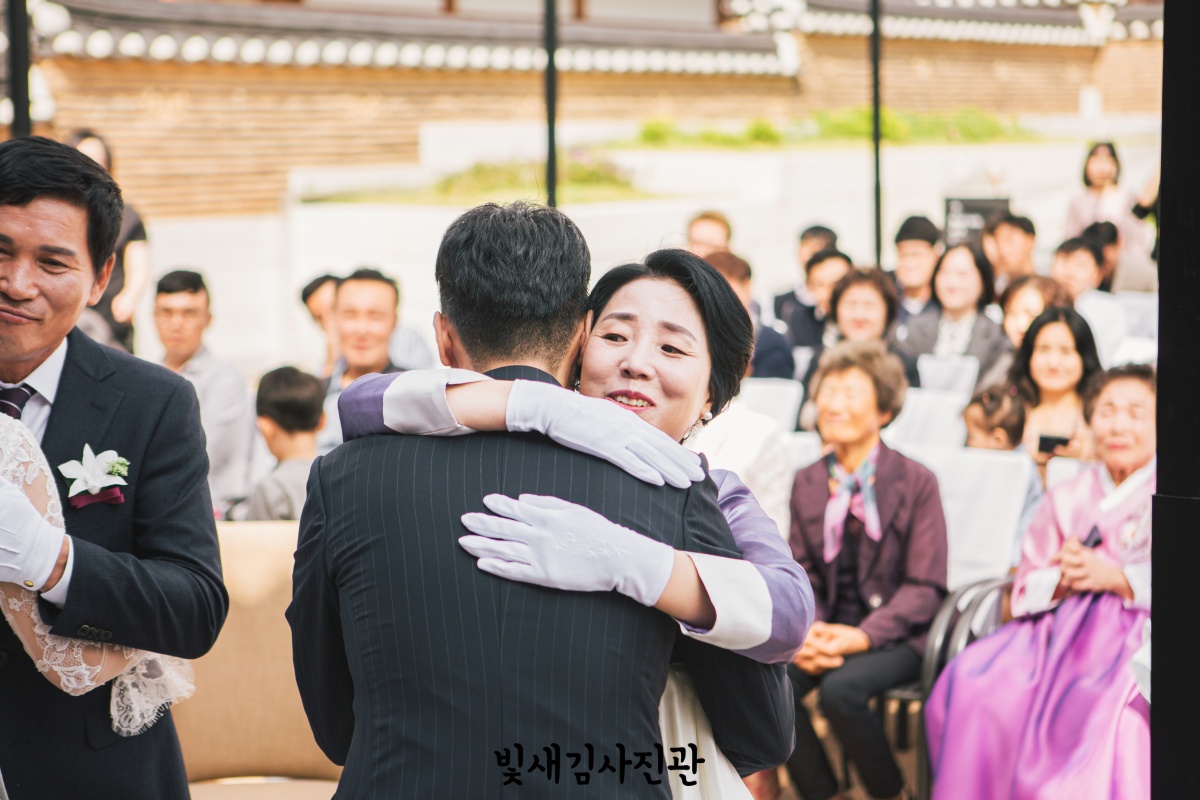 경원재 한옥 야외 결혼식 웨딩 본식스냅 40