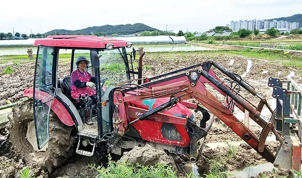 트랙터 초보 운전 PTO 4WD 밋션 작업 전 점검_8