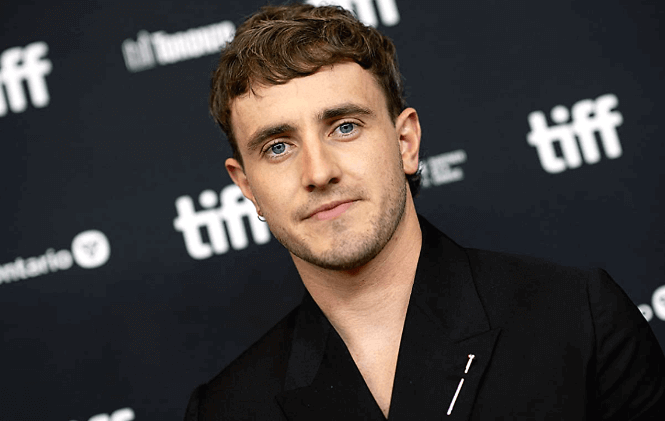 배우 폴 메스칼