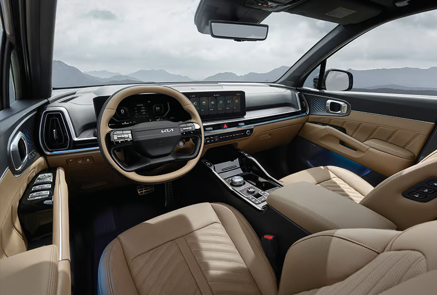 기아 쏘렌토 실내 파노라믹 커브드 디스플레이