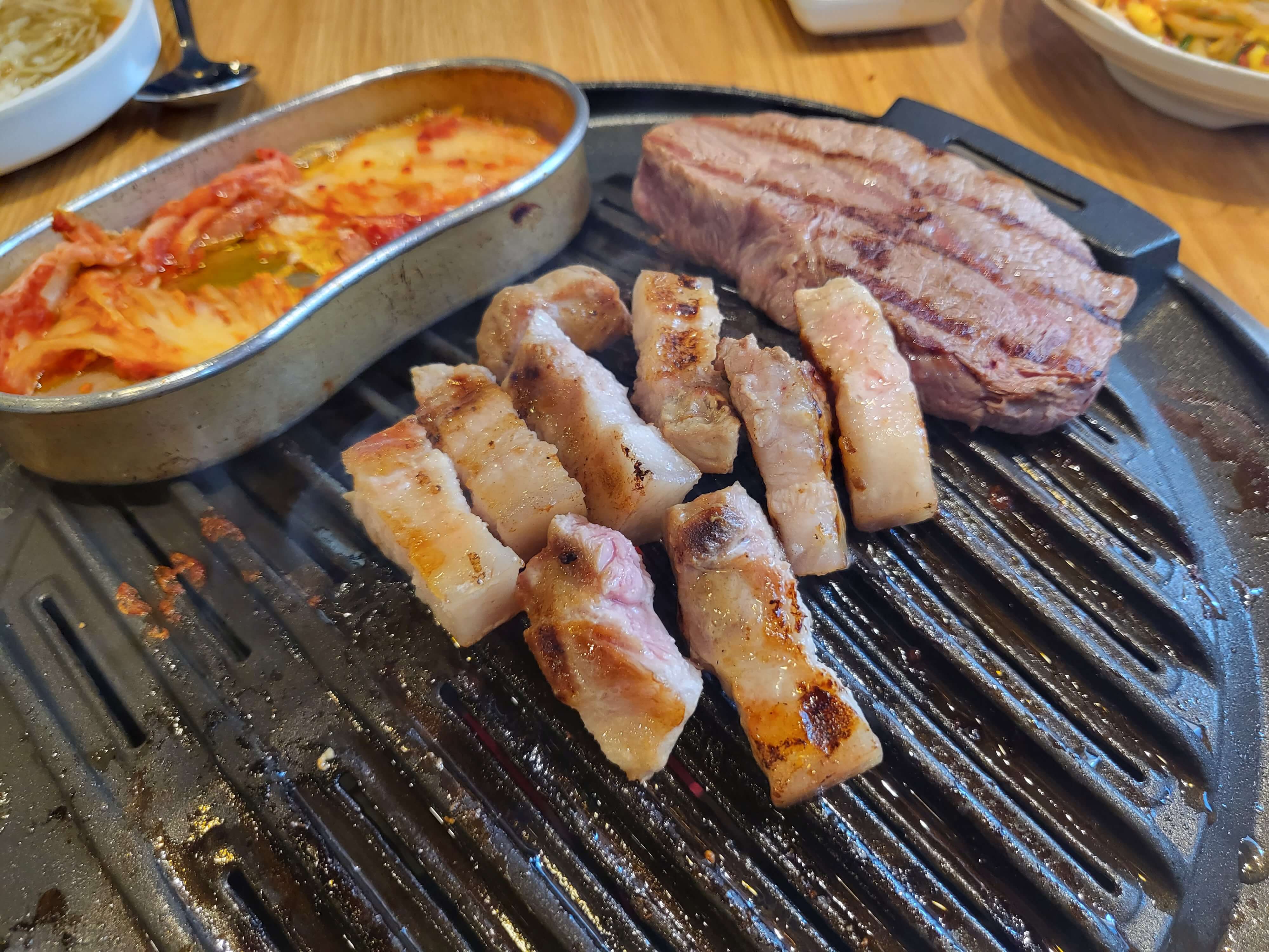 수원 권선구 명가일품화로구이 돼지고기