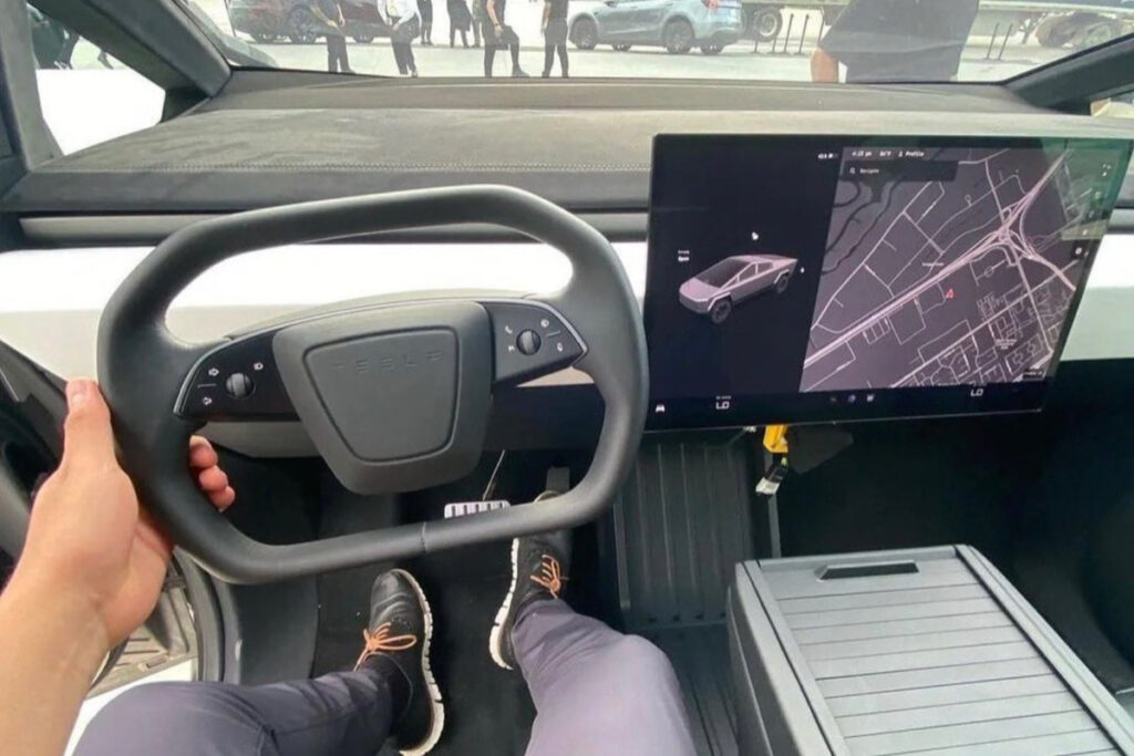 테슬라 사이버트럭 실내