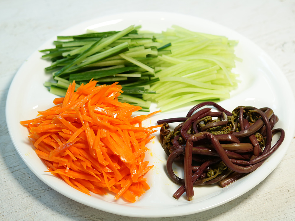 korean sushi roll kimbap