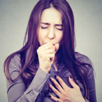 기침하는-여성의-사진