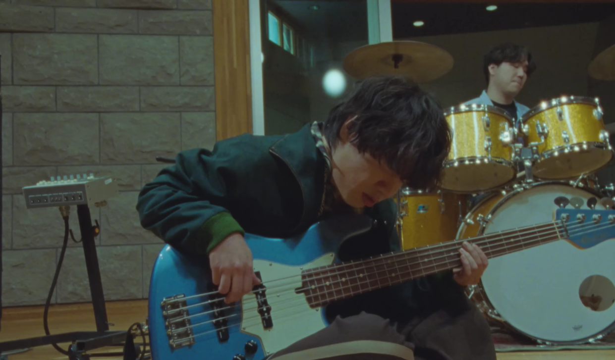 Official髭男dism Sanitizer