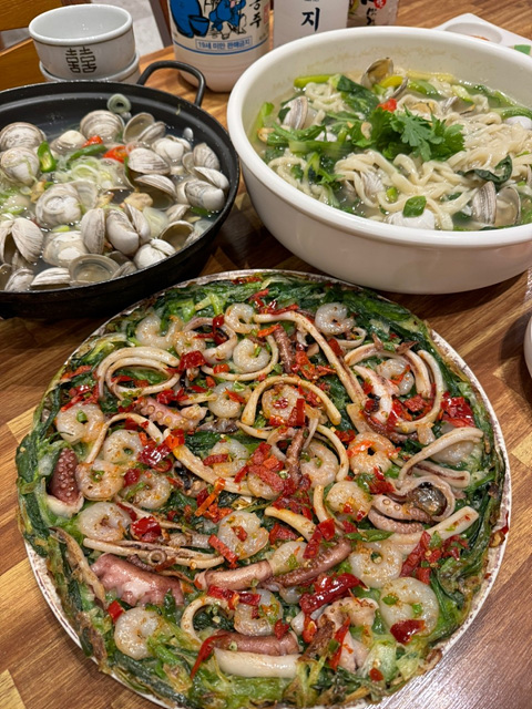 경주 보문단지 근처 맛집 벚꽃여행 현지인 추천 블루판다 보문갈비 가마솥양푼이밥상 보문뜰 우마왕 전통맷돌순두부 경주고기 낙지마실 조돌칼국수 갈치조림구이 토박이식당