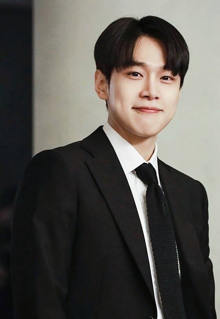 배우-강유석