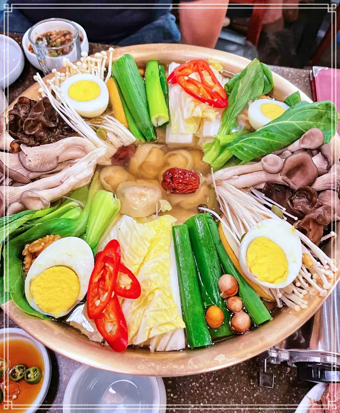 켄싱턴호텔 국회의사당역 여의도 맛집 손만두 떡국, 김치만두 만두국, 술국